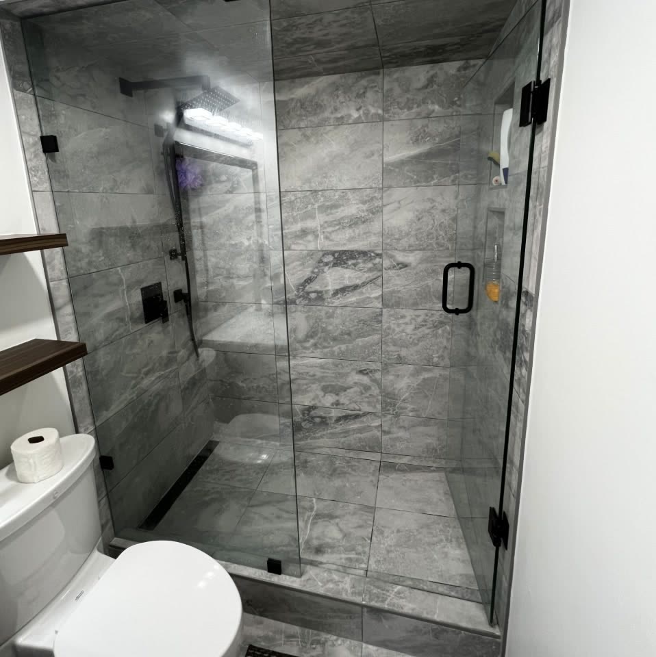 West End Bathroom, West End